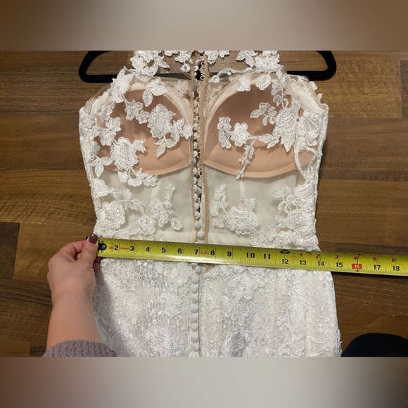 Essense of Australia Wedding Dress - Picture 14 of 17